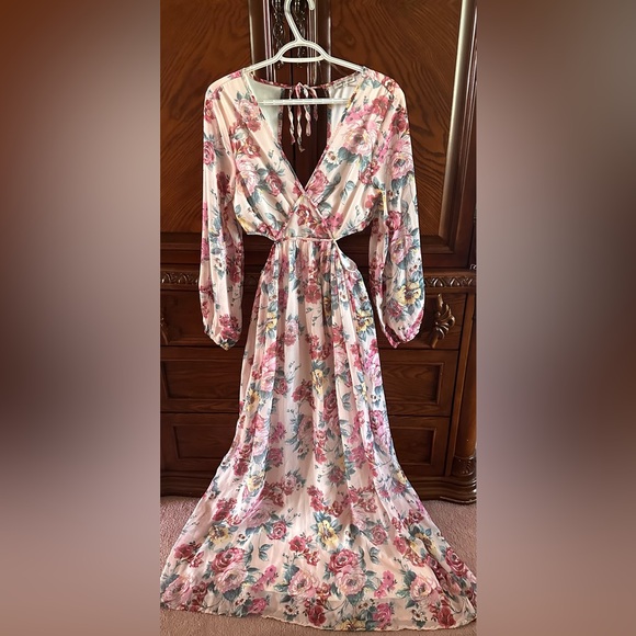 Pink floral summer maxi with cut outs! - Picture 1 of 2
